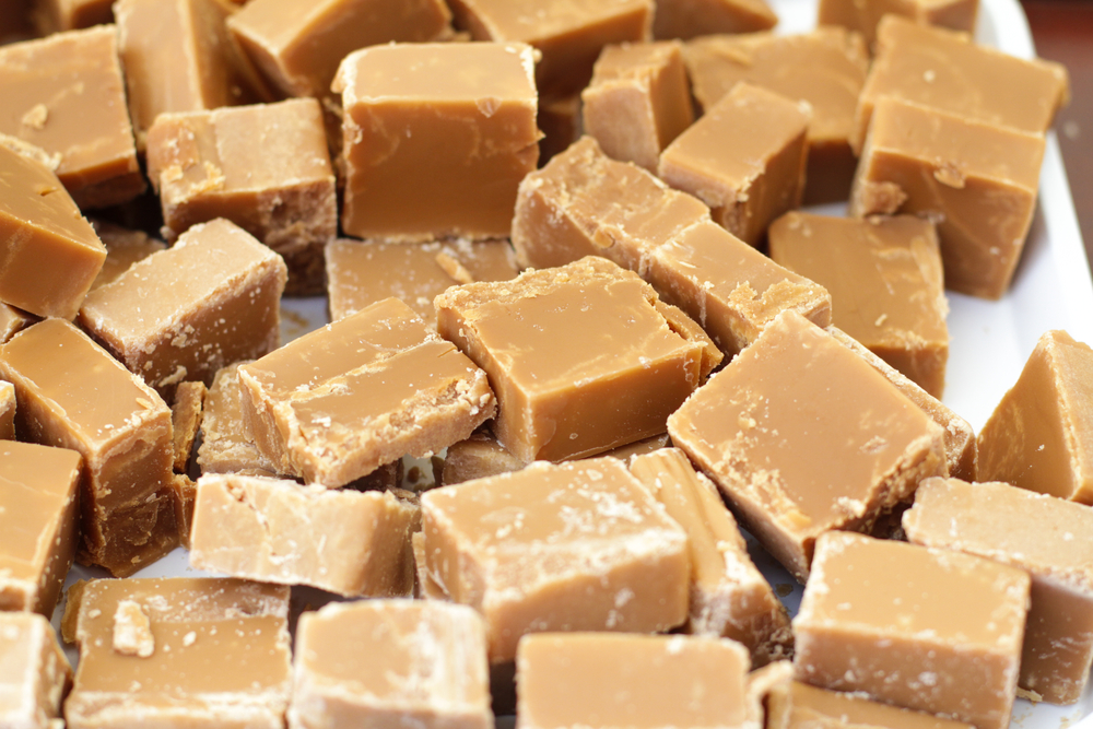 Homemade cream fudge