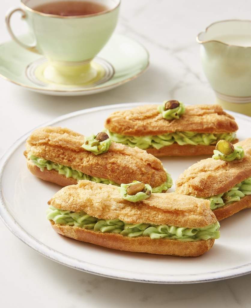 Pistachio eclairs