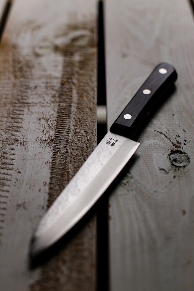 Hana Series knife - Petty 135 mm